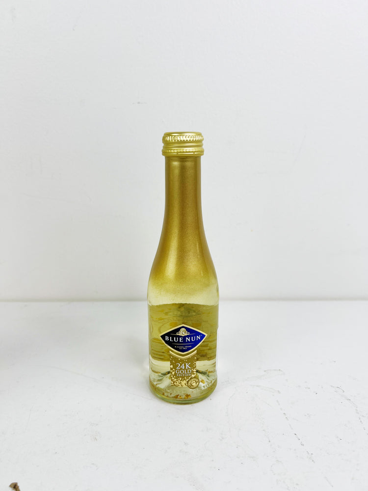 
                  
                    White Wine & Sparkling
                  
                