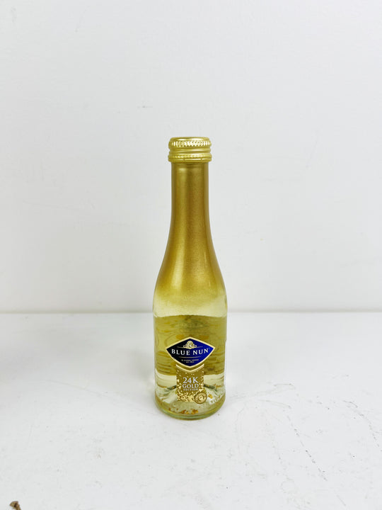 
                  
                    White Wine & Sparkling
                  
                