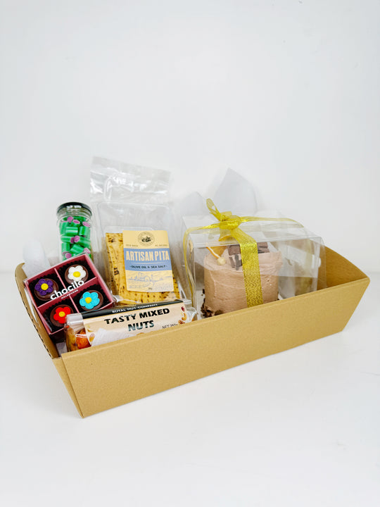 
                  
                    Bito Beans Premium Cake & Treats Hamper
                  
                