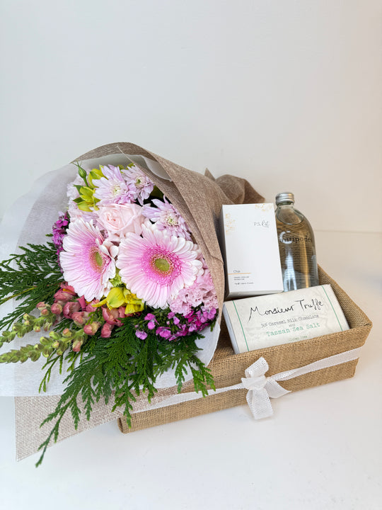 
                  
                    Organic Gift Box
                  
                