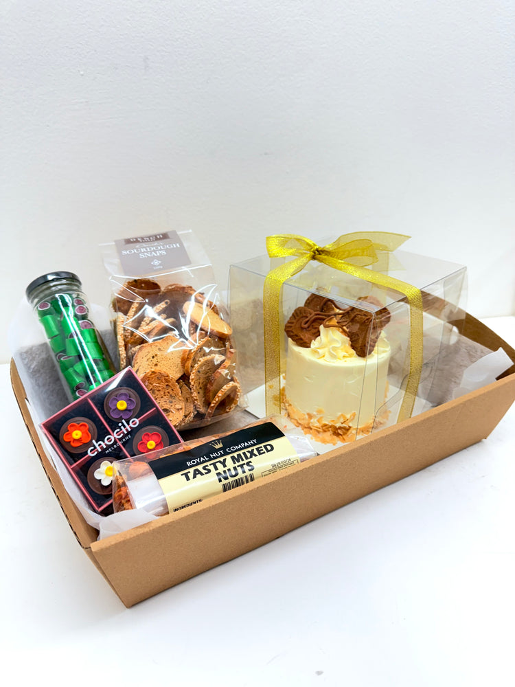 
                  
                    Bito beans Premium Cake & Treats Hamper
                  
                