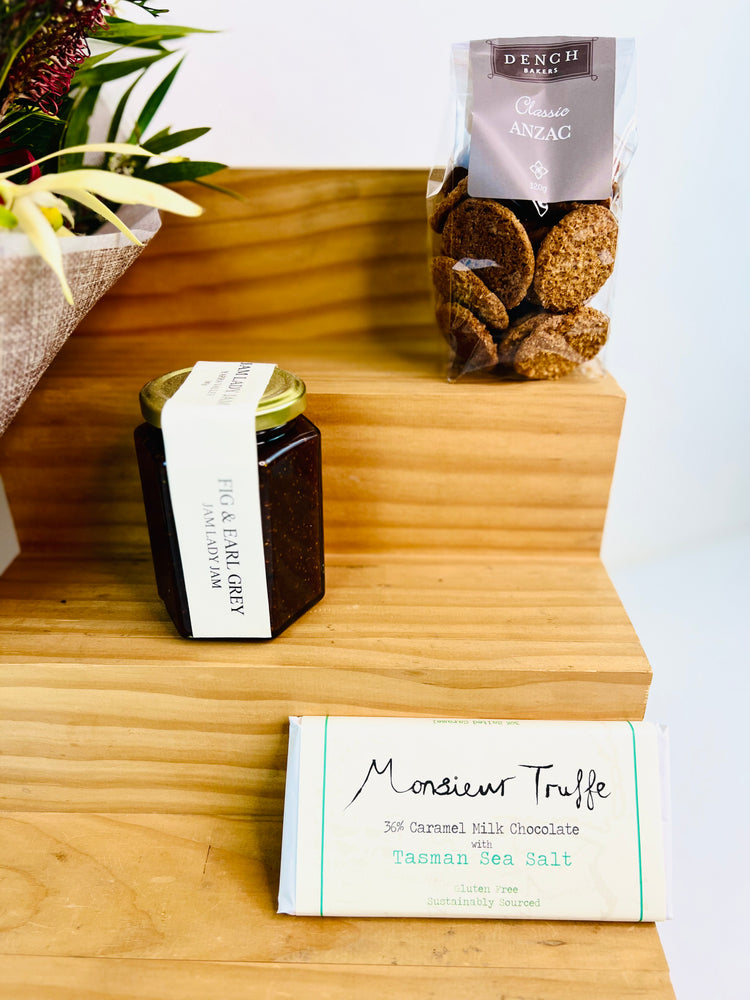 
                  
                    Native Bunch Sweetie Gift Box
                  
                