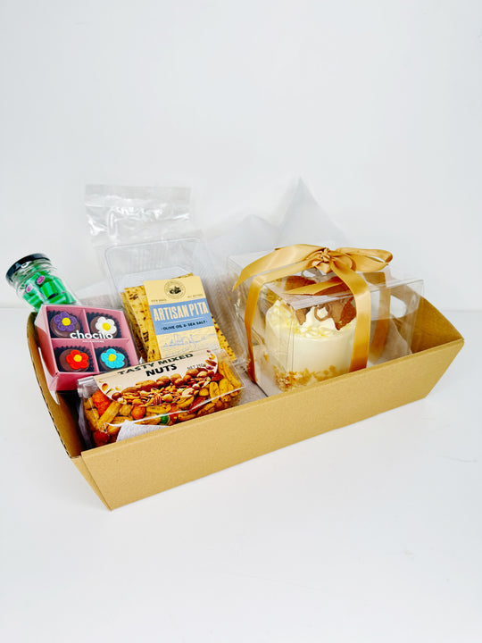 
                  
                    Bito Beans Premium Cake & Treats Hamper
                  
                