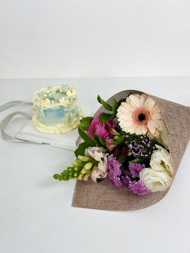 
                  
                    Bito beans Premium Cake & Flower BUNDLE
                  
                