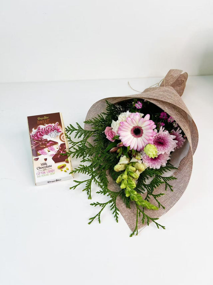 
                  
                    Dubai Chocolate Dubaco Flower Bundle
                  
                