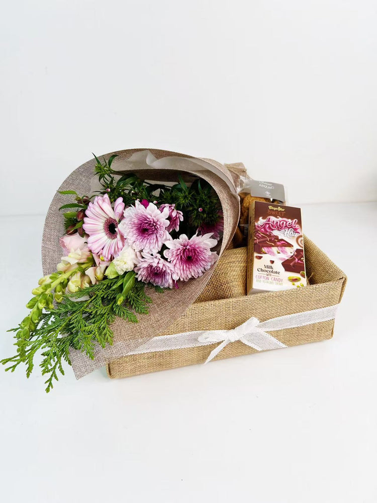 
                  
                    Dubai Chocolate Dubaco & Dench Biscuits Gift Box
                  
                