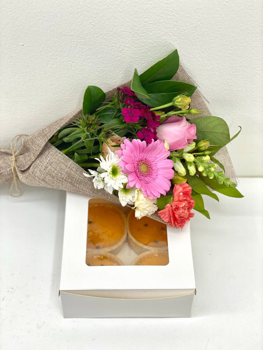 
                  
                    Mosaic French Patisserie Cake & Flower BUNDLE
                  
                