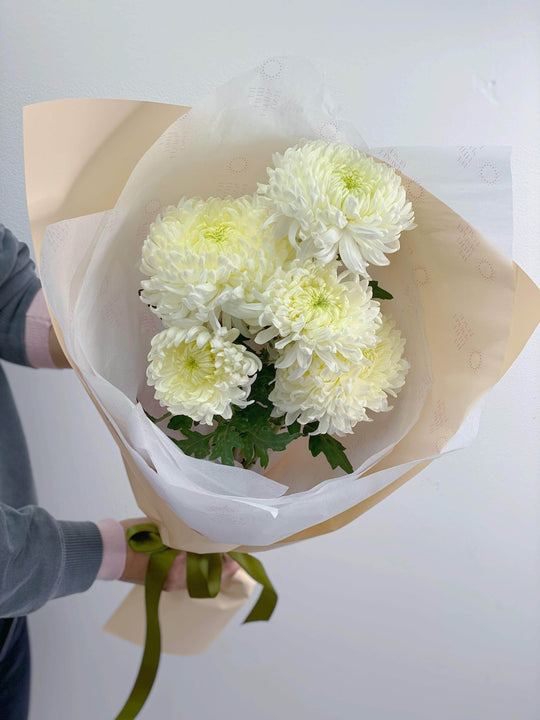 Disbud Mum Bouquet shot by The Little Market Bunch in Melbourne.